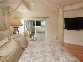 16352 SW 14th St, Pembroke Pines FL 33027