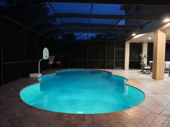 16352 SW 14th St, Pembroke Pines FL 33027