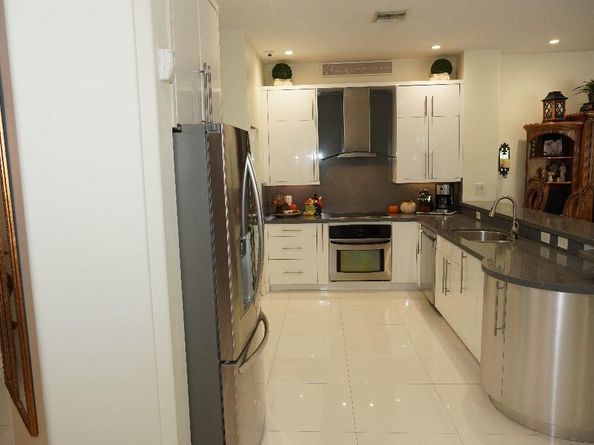 16352 SW 14th St, Pembroke Pines FL 33027