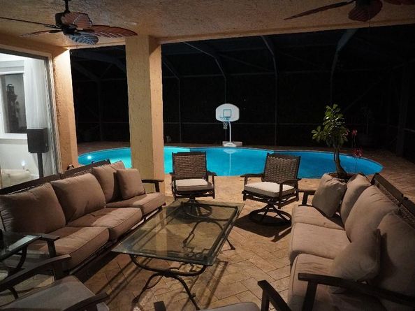 16352 SW 14th St, Pembroke Pines FL 33027