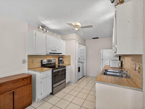 3411 Americo Drive, West Palm Beach FL 33417