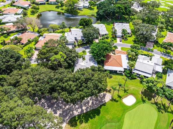 30 Hampshire Lane, Boynton Beach FL 33436
