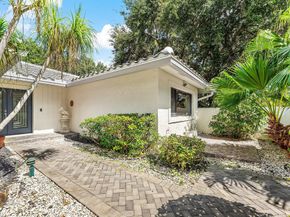 30 Hampshire Lane, Boynton Beach FL 33436