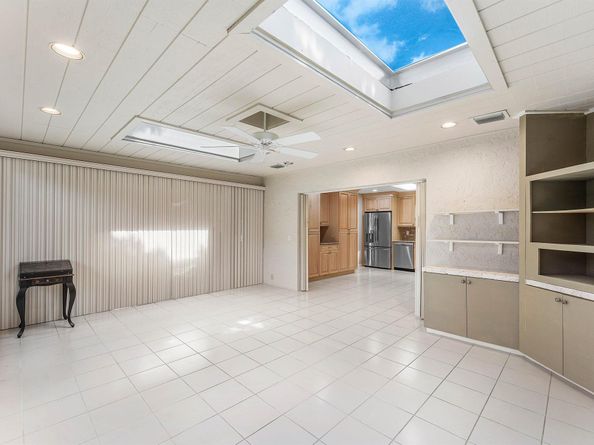 30 Hampshire Lane, Boynton Beach FL 33436