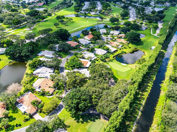 30 Hampshire Lane, Boynton Beach FL 33436