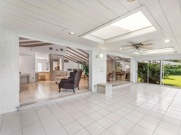 30 Hampshire Lane, Boynton Beach FL 33436