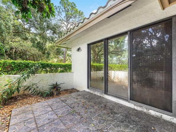 30 Hampshire Lane, Boynton Beach FL 33436