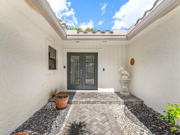 30 Hampshire Lane, Boynton Beach FL 33436