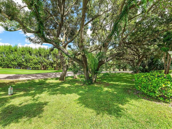 30 Hampshire Lane, Boynton Beach FL 33436