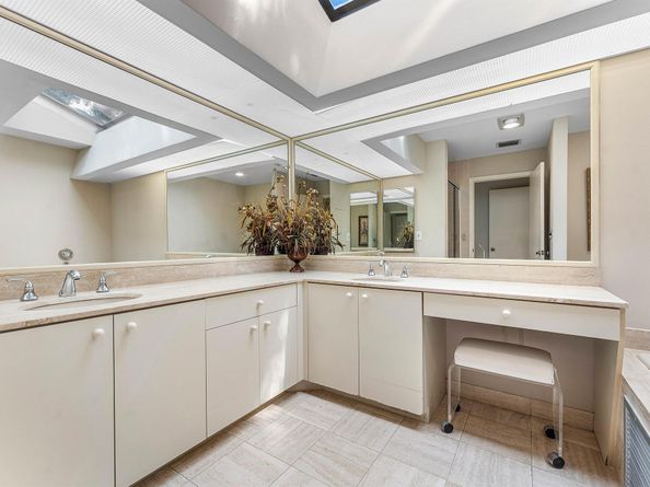 30 Hampshire Lane, Boynton Beach FL 33436