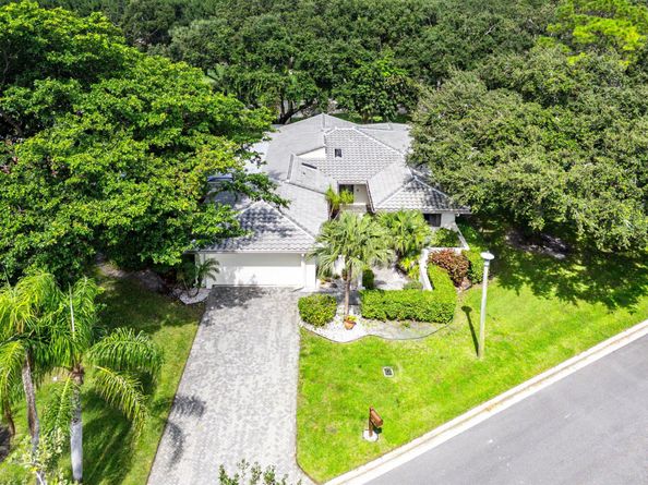 30 Hampshire Lane, Boynton Beach FL 33436