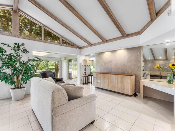 30 Hampshire Lane, Boynton Beach FL 33436