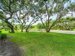 30 Hampshire Lane, Boynton Beach FL 33436