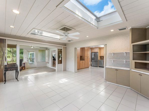 30 Hampshire Lane, Boynton Beach FL 33436