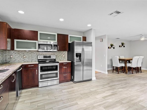 7665 NW 61st Ter, Parkland FL 33067