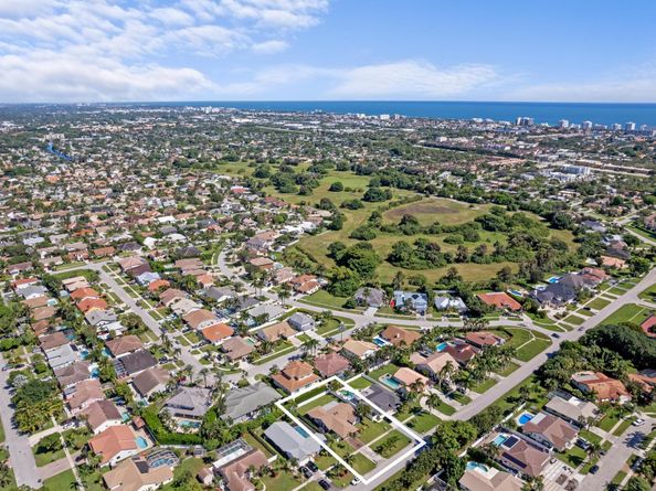 401 S Country Club Boulevard, Boca Raton FL 33487