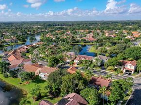 524 Water Point, Weston FL 33326
