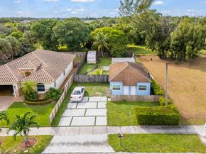 717 NW 16th Ave, Pompano Beach FL 33069