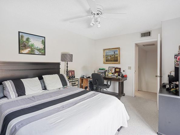 2512 Camelot Ct, Cooper City FL 33026