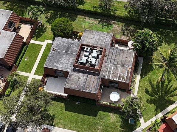 2512 Camelot Ct, Cooper City FL 33026