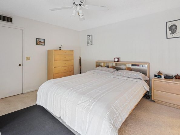 2512 Camelot Ct, Cooper City FL 33026