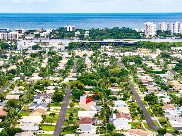 262 NE 24th Court, Boca Raton FL 33431