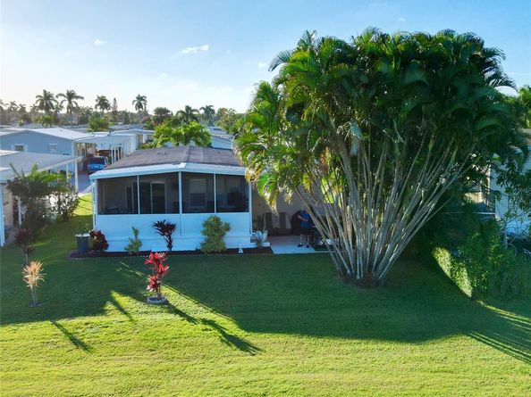 1830 SW 83rd Ave, Davie FL 33324