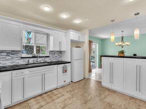 1431 NW 71st Ave, Plantation FL 33313