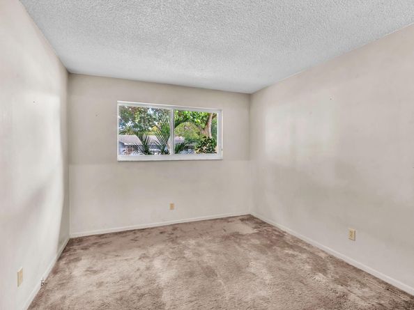 1431 NW 71st Ave, Plantation FL 33313