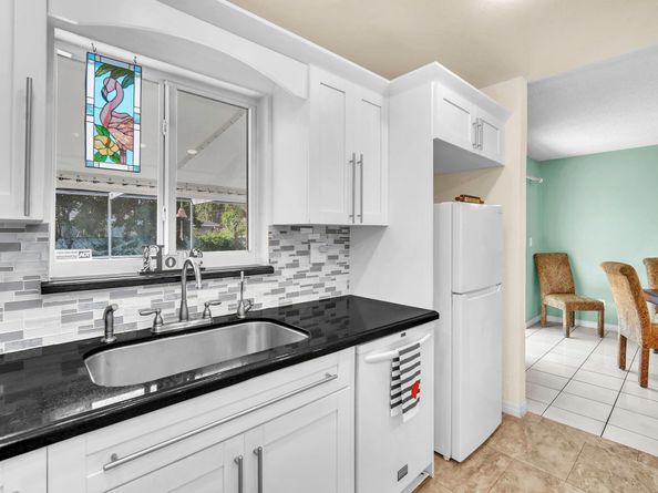 1431 NW 71st Ave, Plantation FL 33313