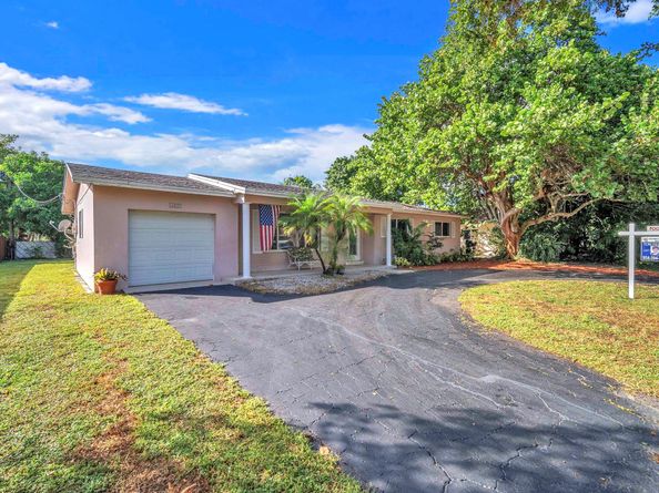 1431 NW 71st Ave, Plantation FL 33313