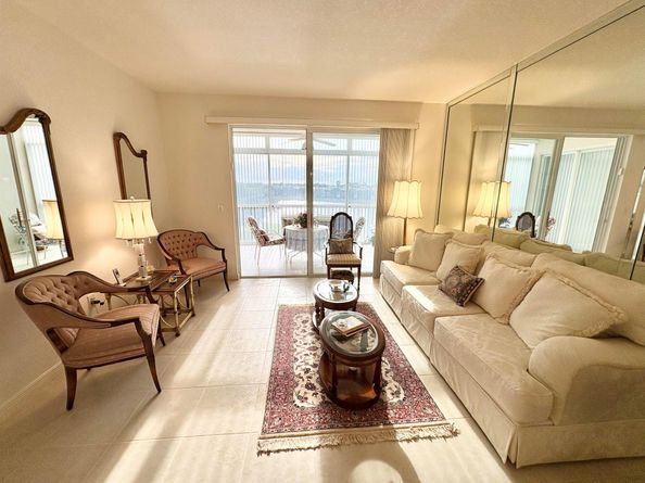 7715 Southampton Terrace 402, Tamarac FL 33321