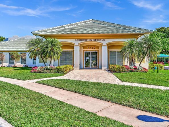 7715 Southampton Terrace 402, Tamarac FL 33321