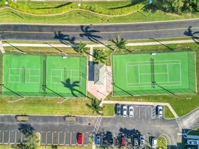 7715 Southampton Terrace 402, Tamarac FL 33321