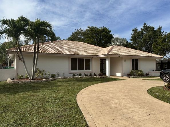 402 NW 107th Ave, Coral Springs FL 33071