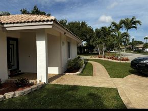 402 NW 107th Ave, Coral Springs FL 33071