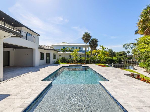 11721 Lake Shore Place, North Palm Beach FL 33408