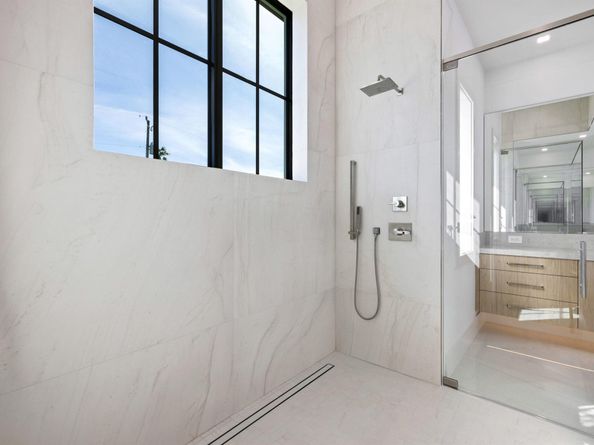 11721 Lake Shore Place, North Palm Beach FL 33408