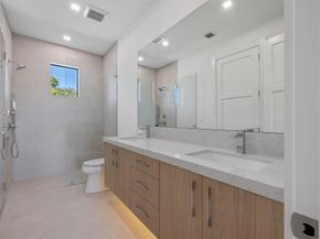 11721 Lake Shore Place, North Palm Beach FL 33408