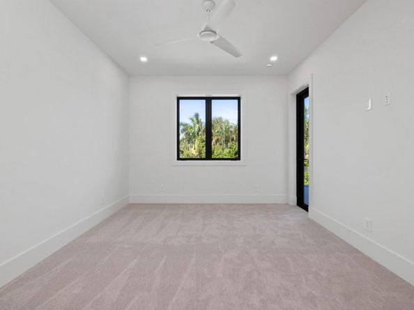 11721 Lake Shore Place, North Palm Beach FL 33408