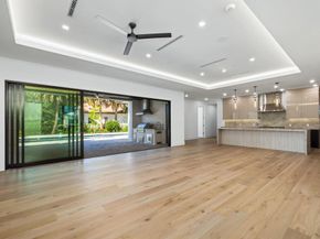 11721 Lake Shore Place, North Palm Beach FL 33408