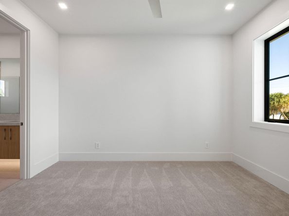 11721 Lake Shore Place, North Palm Beach FL 33408