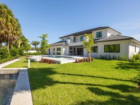 11721 Lake Shore Place, North Palm Beach FL 33408