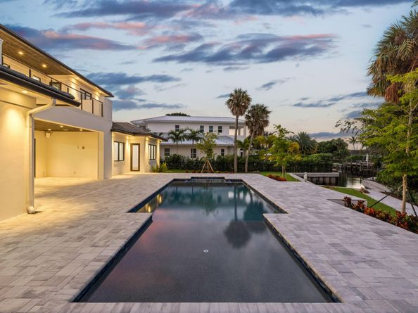 11721 Lake Shore Place, North Palm Beach FL 33408