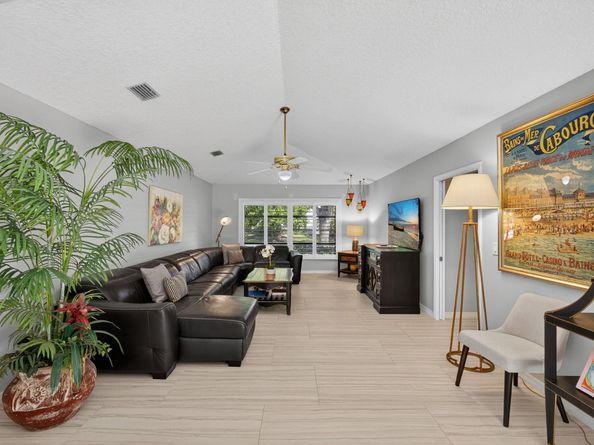 13 Saint Giles Road, Palm Beach Gardens FL 33418