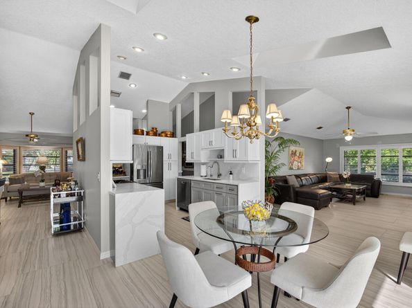 13 Saint Giles Road, Palm Beach Gardens FL 33418