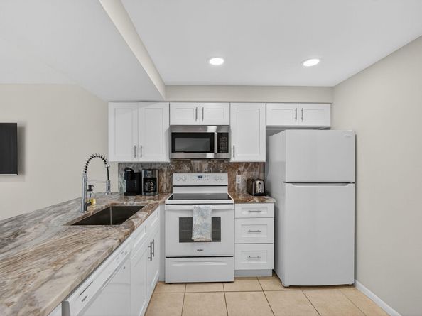 1605 S Us Highway 1 F204, Jupiter FL 33477