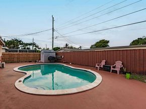 4141 NW 32nd Avenue, Lauderdale Lakes FL 33309