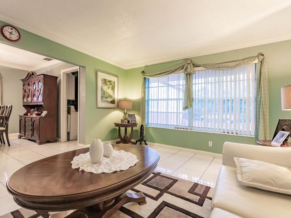 4141 NW 32nd Avenue, Lauderdale Lakes FL 33309