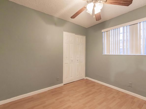 4141 NW 32nd Avenue, Lauderdale Lakes FL 33309